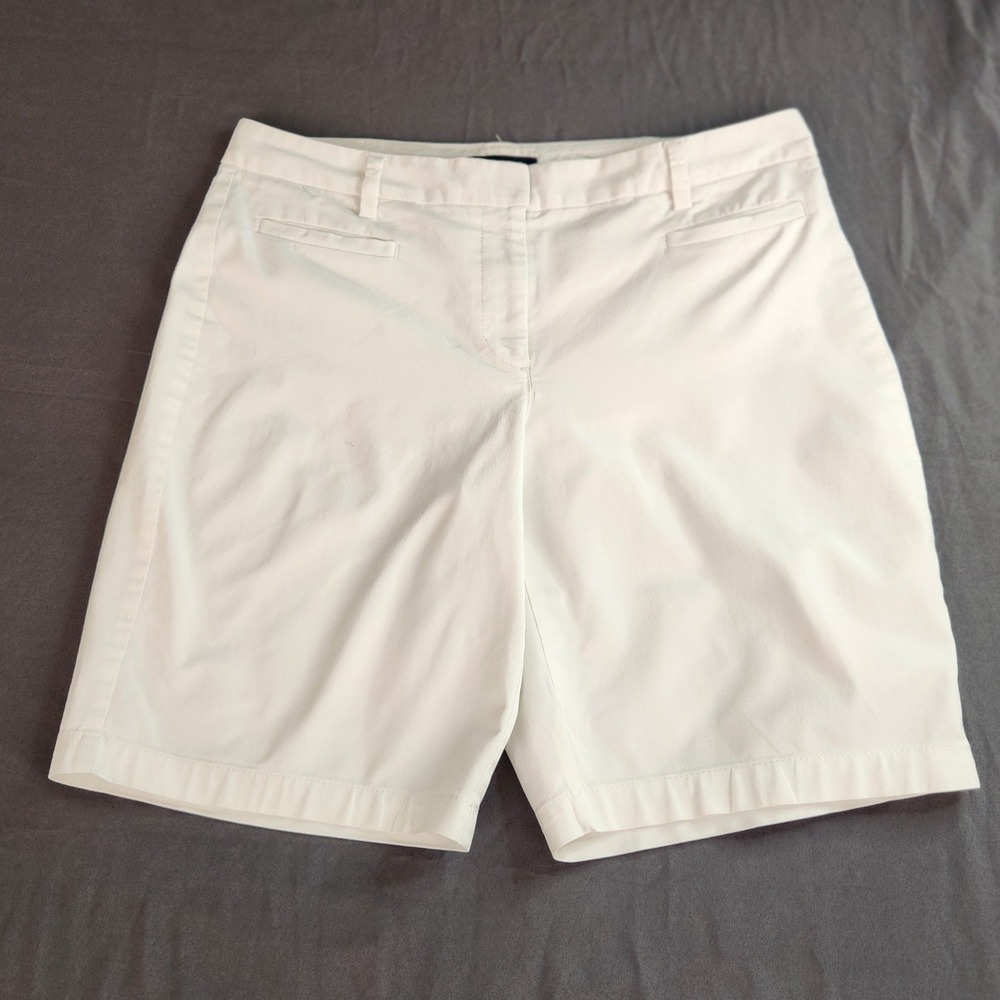 Women's White Lands'‎ End Bermuda Chino Shorts Size 10 Fit 2